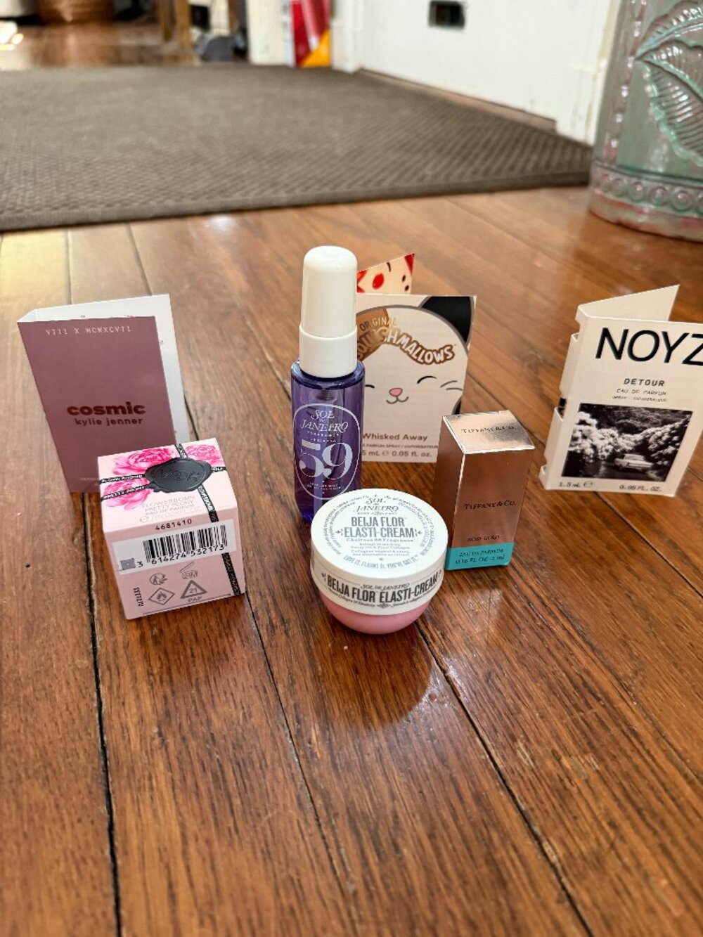 ALL NEW 7 Piece Perfume and cream deluxe sample and mini set Sol de Janero